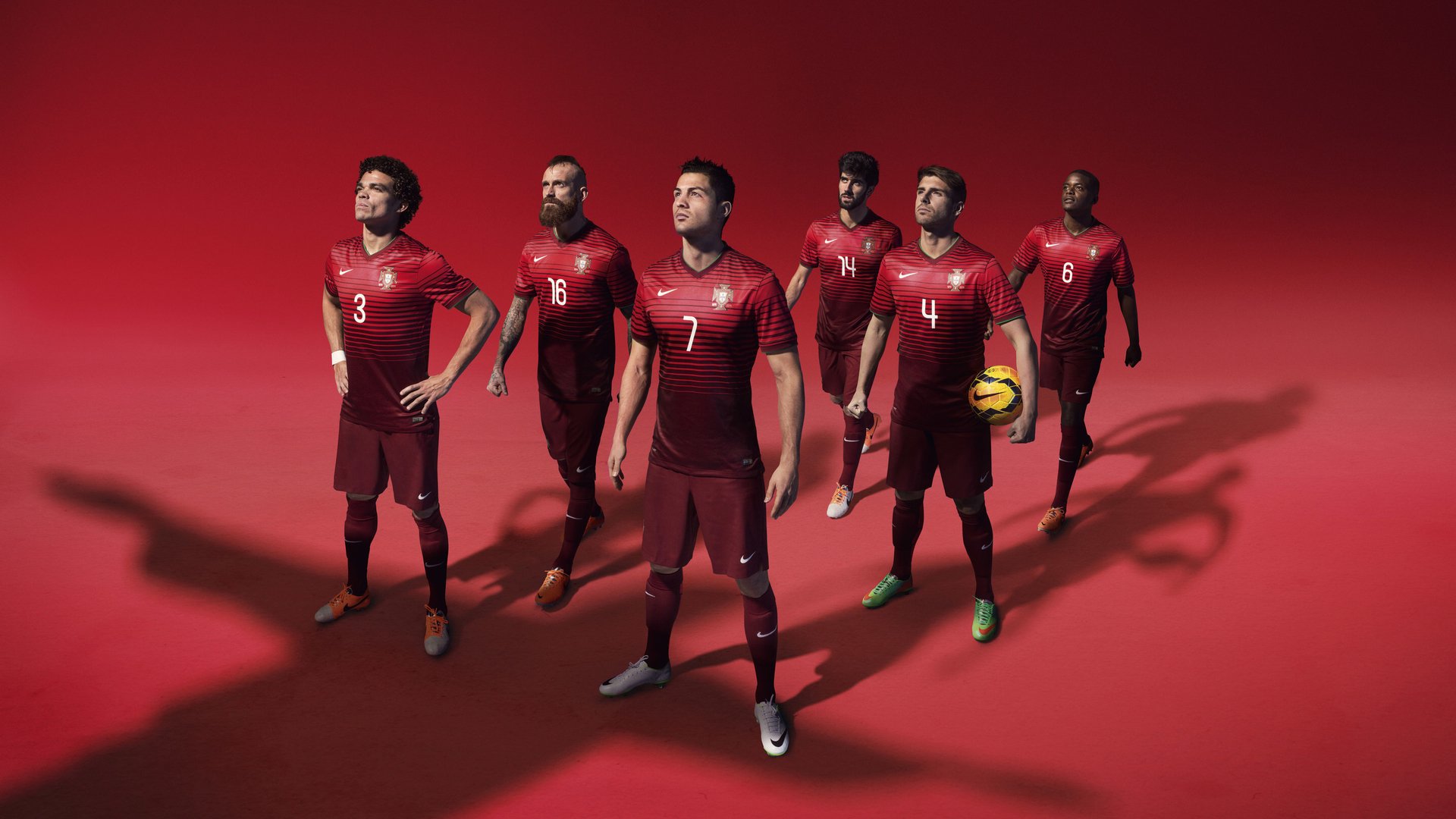 加拿大队的未来:如何提升球员的抗压能力,取得国际荣誉,加拿大足球队队员